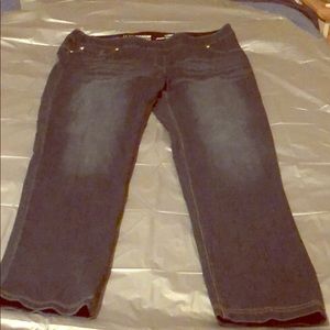 Worn once so comfy and fashionable luxe denim!